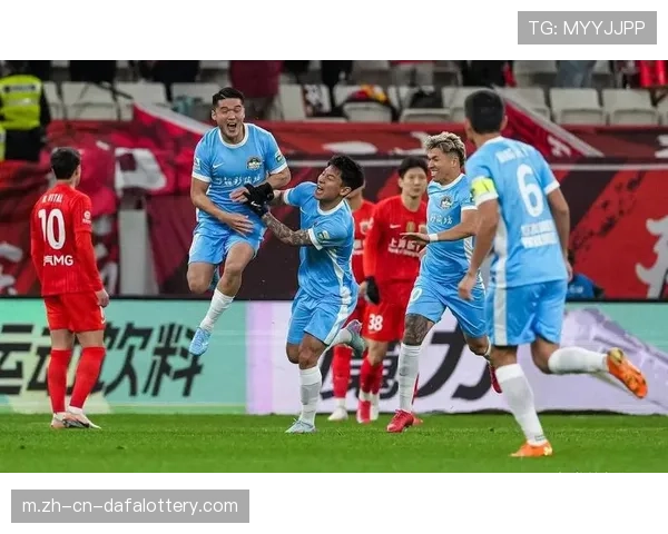 河南队客场爆冷击败海港 钟义浩迈达纳闪电两球建功